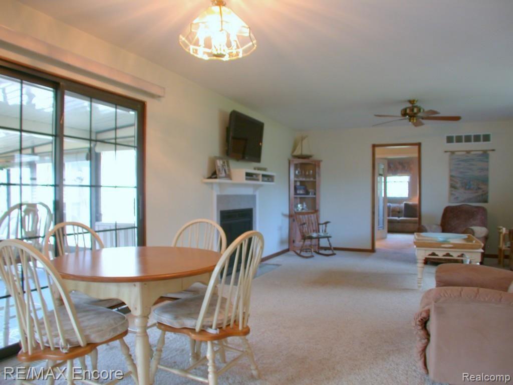 1183 Ruby Avenue Rochester, MI 48309 - Photo 9 of 42 LIVING ROOM