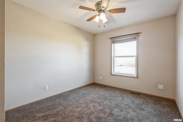 $204,900 | 1992 Golden Eagle Drive, Dubuque, IA 52001