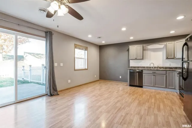 $204,900 | 1992 Golden Eagle Drive, Dubuque, IA 52001