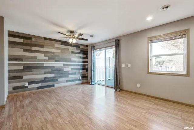 $204,900 | 1992 Golden Eagle Drive, Dubuque, IA 52001