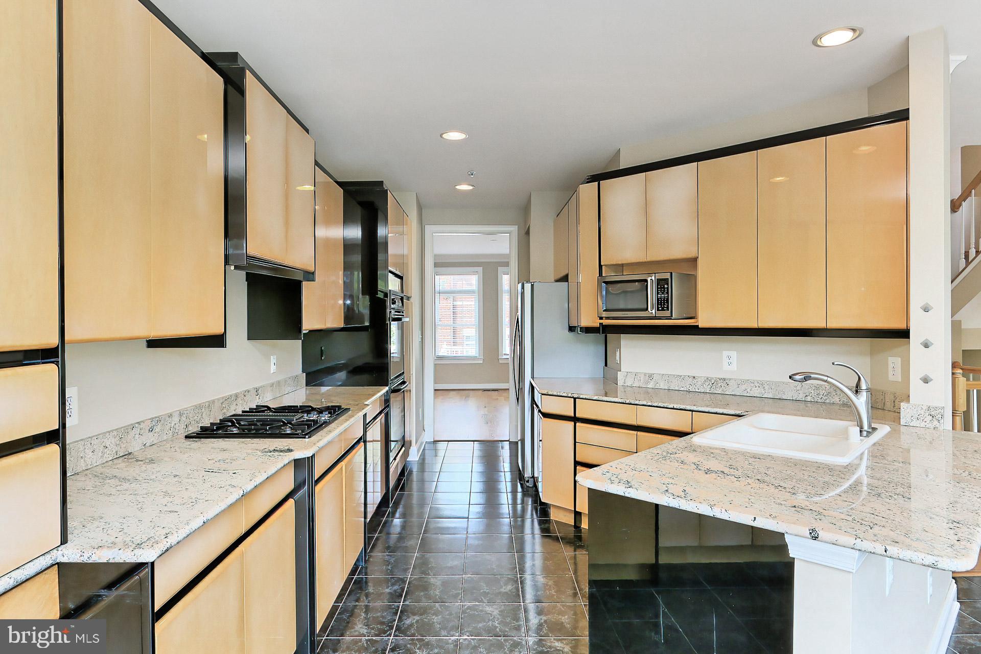 12131 Chancery Station Circle Reston, VA 20190 - Photo 18 of 66