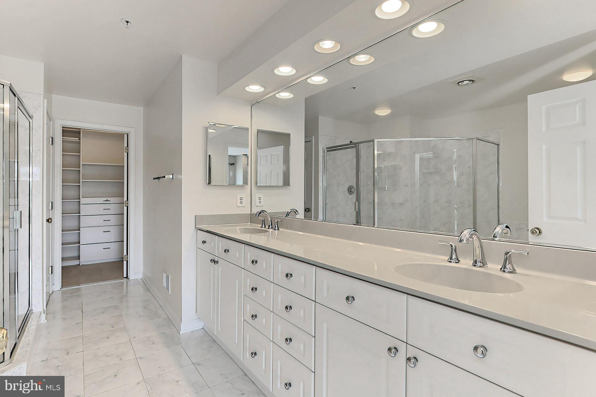 12131 Chancery Station Circle Reston, VA 20190 - Photo 36 of 66 Luxury owners bathroom