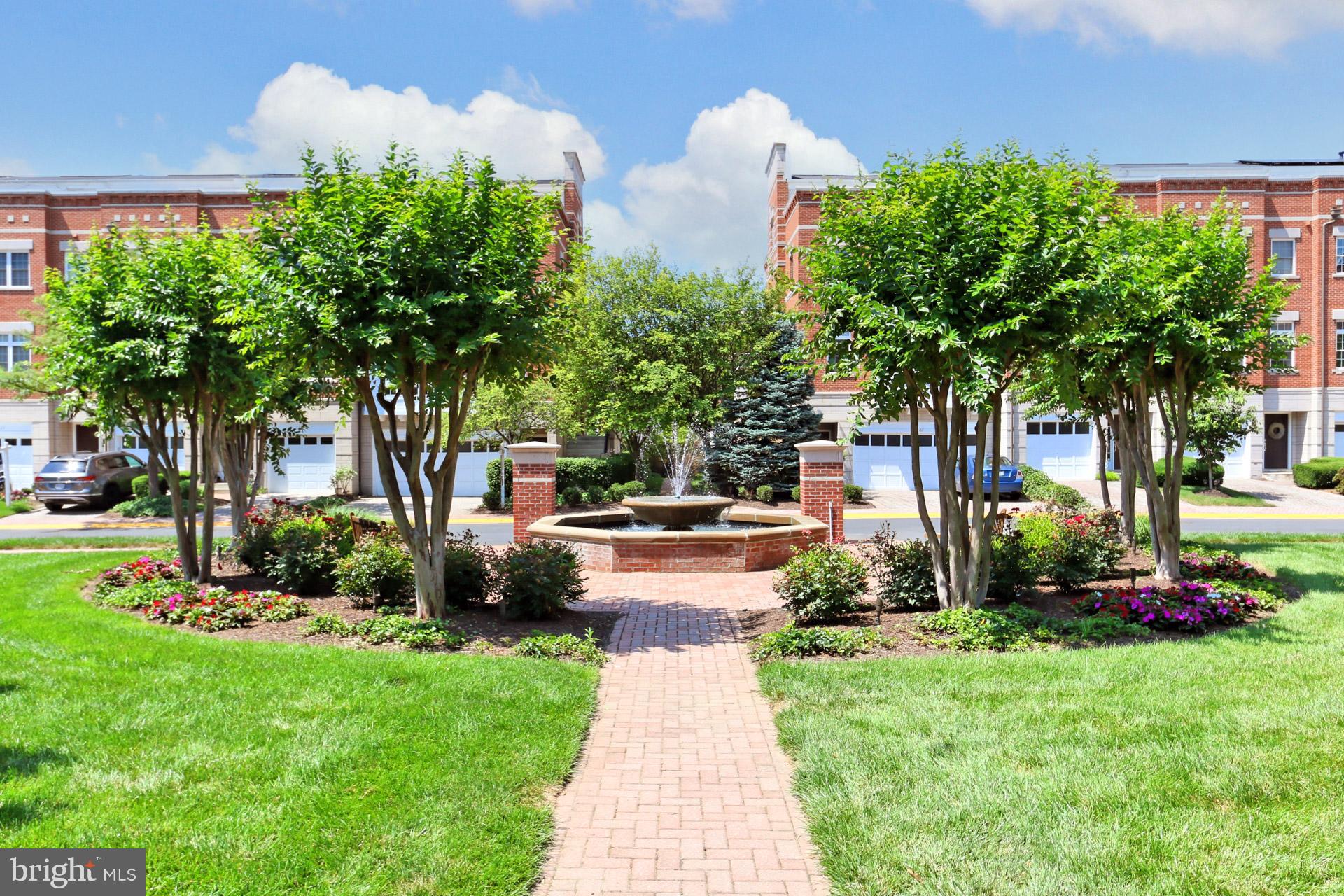 12131 Chancery Station Circle Reston, VA 20190 - Photo 6 of 66 Courtyard frontal view