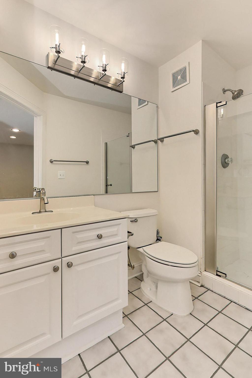 12131 Chancery Station Circle Reston, VA 20190 - Photo 53 of 66 bedroom bath third level