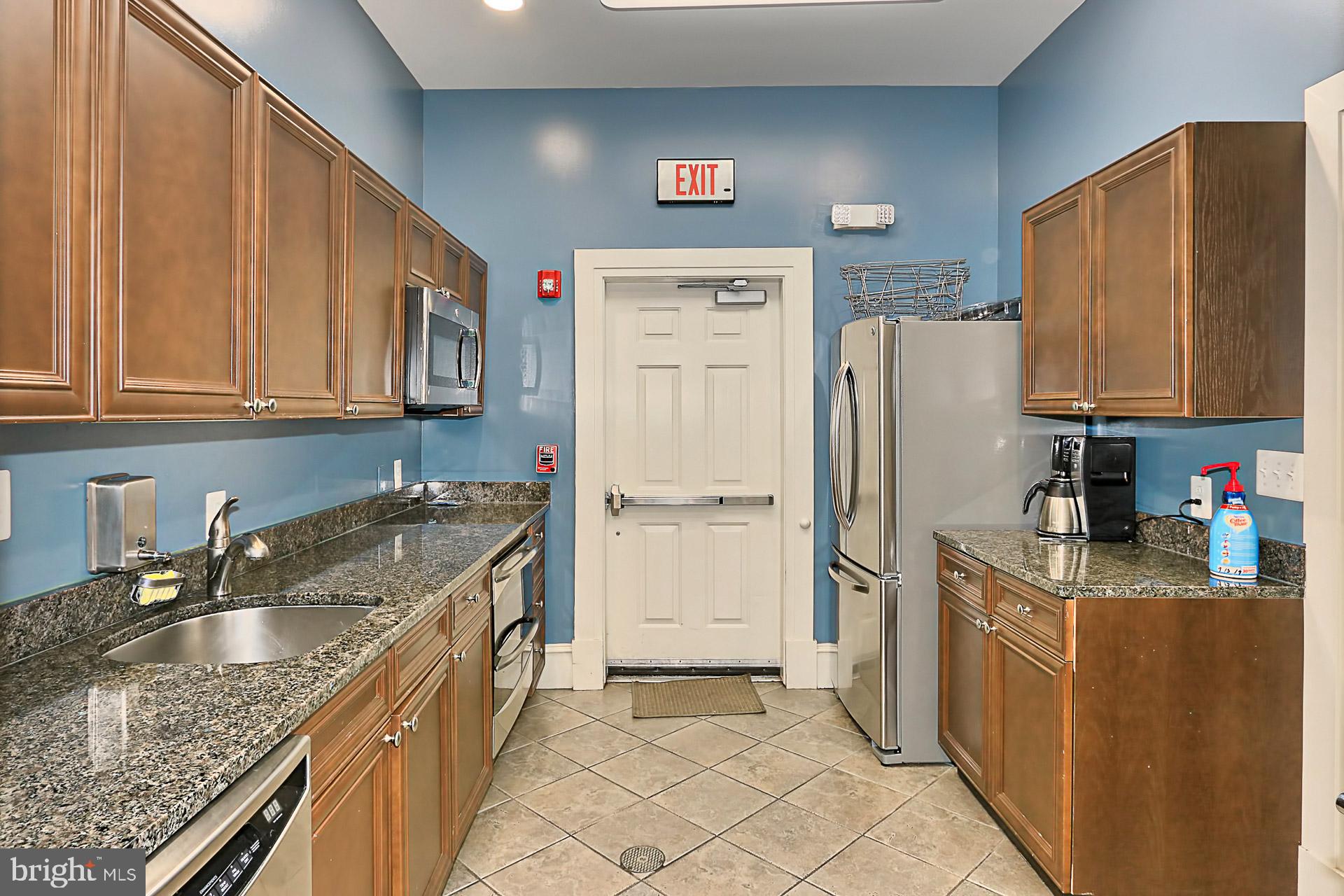 12131 Chancery Station Circle Reston, VA 20190 - Photo 59 of 66 Community Centre