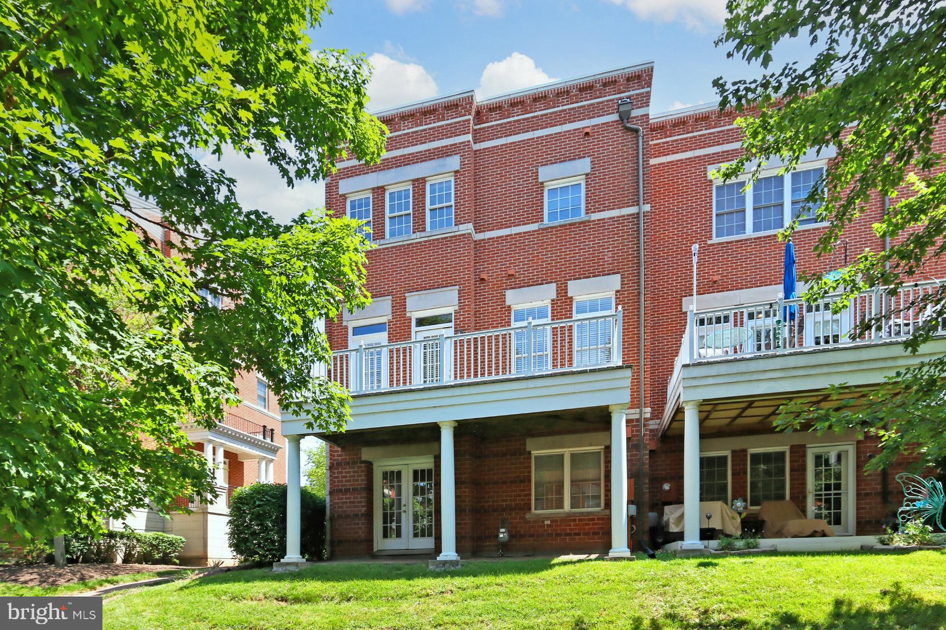 12131 Chancery Station Circle Reston, VA 20190 - Photo 10 of 66 Rear exterior