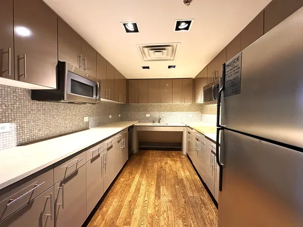 $3,100 | 102 Christopher Columbus Drive, Unit 302, Jersey City, NJ 07302