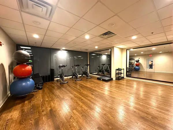 $3,100 | 102 Christopher Columbus Drive, Unit 302, Jersey City, NJ 07302