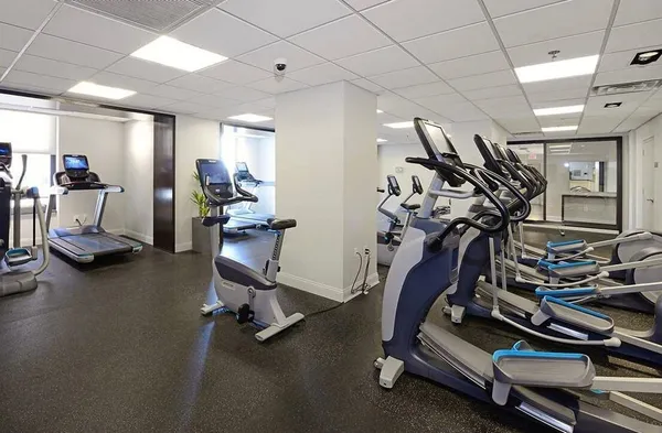 $3,100 | 102 Christopher Columbus Drive, Unit 302, Jersey City, NJ 07302