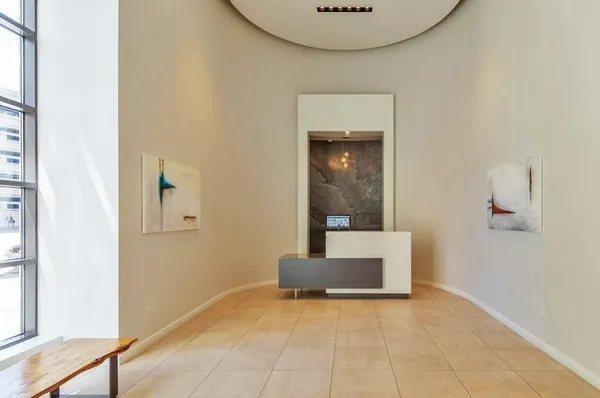$3,100 | 102 Christopher Columbus Drive, Unit 302, Jersey City, NJ 07302