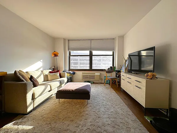 $3,100 | 102 Christopher Columbus Drive, Unit 302, Jersey City, NJ 07302