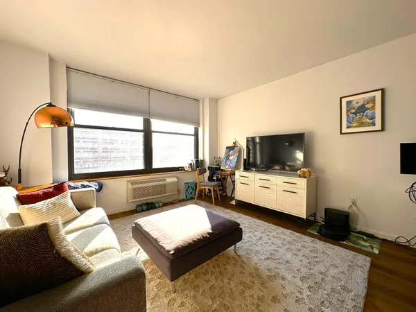 $3,100 | 102 Christopher Columbus Drive, Unit 302, Jersey City, NJ 07302