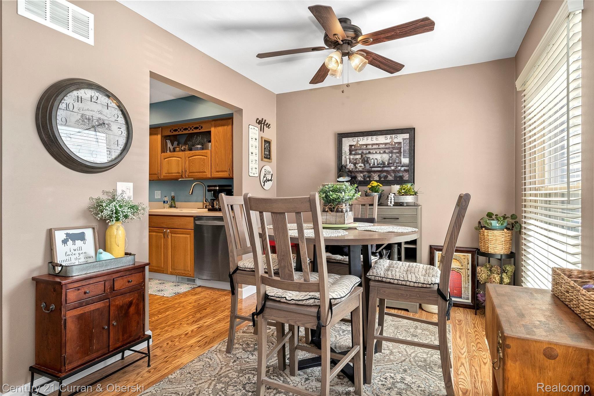 16445 Rudgate Street Southgate, MI 48195 - Photo 5 of 34 05.jpg