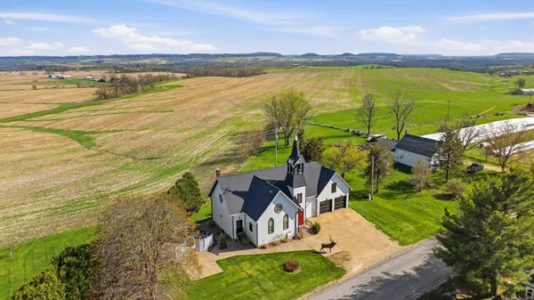$589,900 | 6603 West Council Hill Road, Scales Mound, IL 61075
