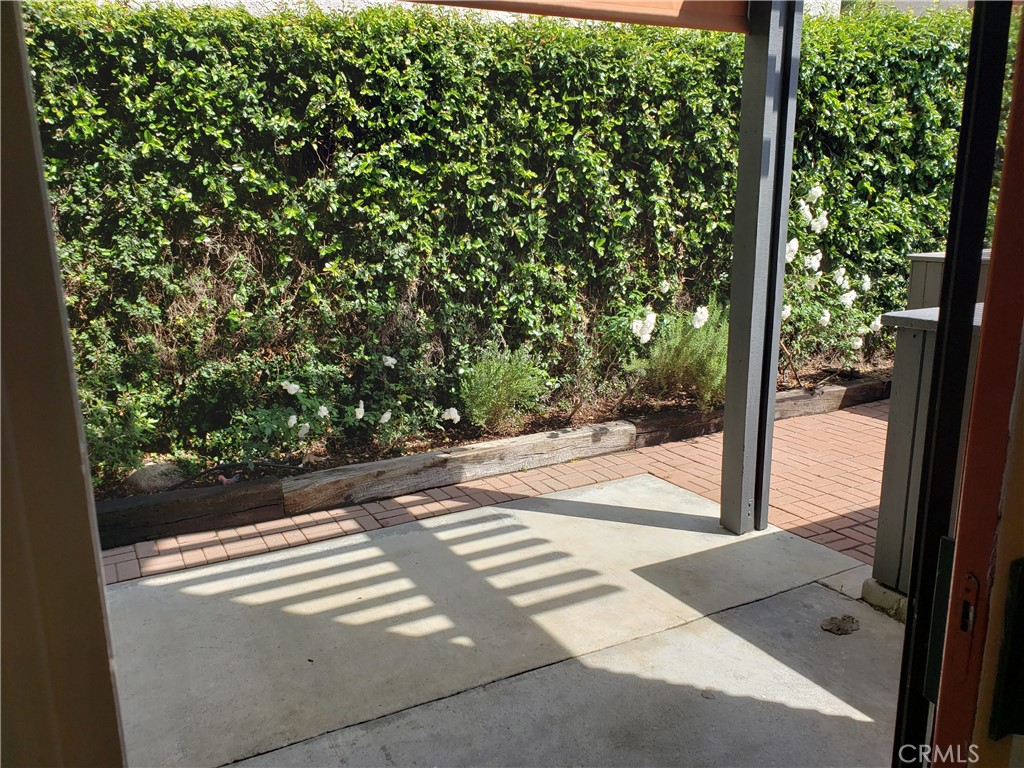 2447 Oneida Street, Unit 2 Pasadena, CA 91107 - Photo 24 of 56 Patio view towards right side of Kitchen sliding doors