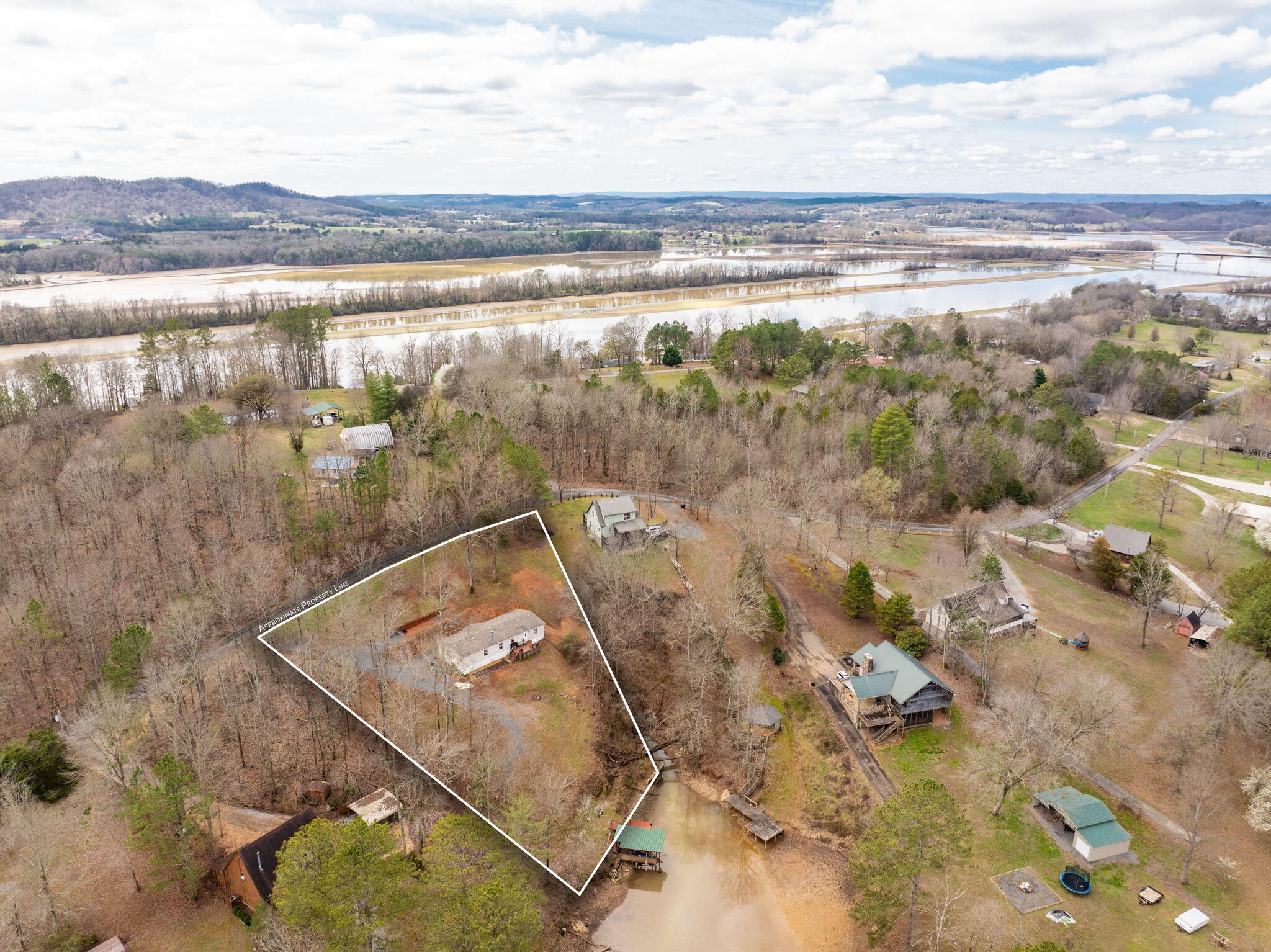 482 Hiwassee Drive Decatur, TN 37322 - Photo 39 of 41 42-web-or-mls-DJI_20240307131812_0012_D-