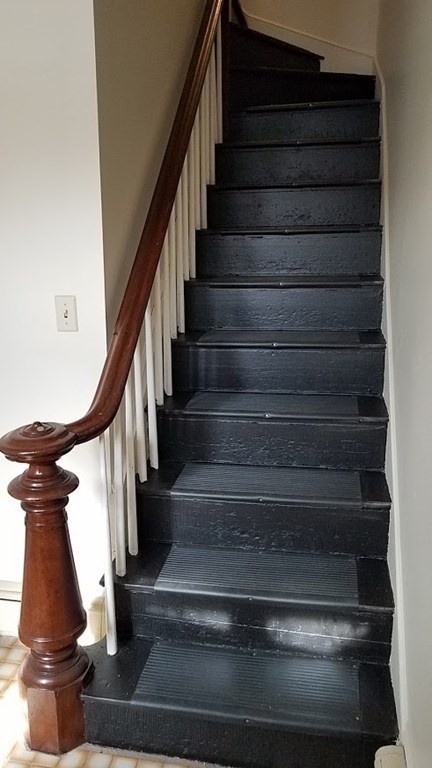 38-40 Pleasant Street Reading, MA 01867 - Photo 7 of 25 a view of entryway