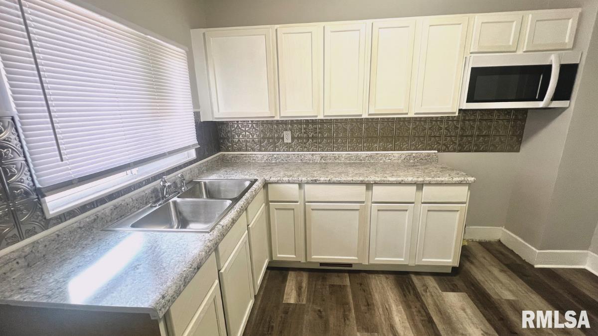 121 South Wesley Street Springfield, IL 62703 - Photo 12 of 16