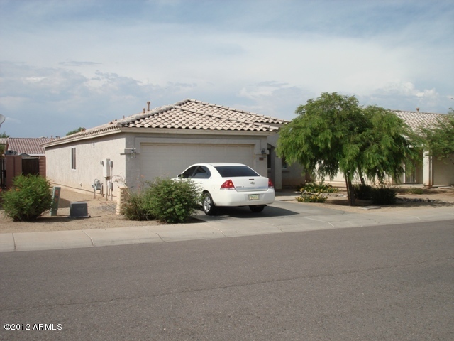 7132 West Zak Road Phoenix, AZ 85043 - Photo 1 of 14 Front 1