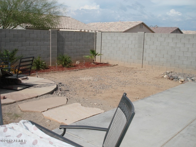 7132 West Zak Road Phoenix, AZ 85043 - Photo 13 of 14 Back Yard 2