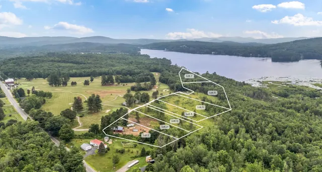 $192,400 | 29 Map Road, Wilton, ME 04294