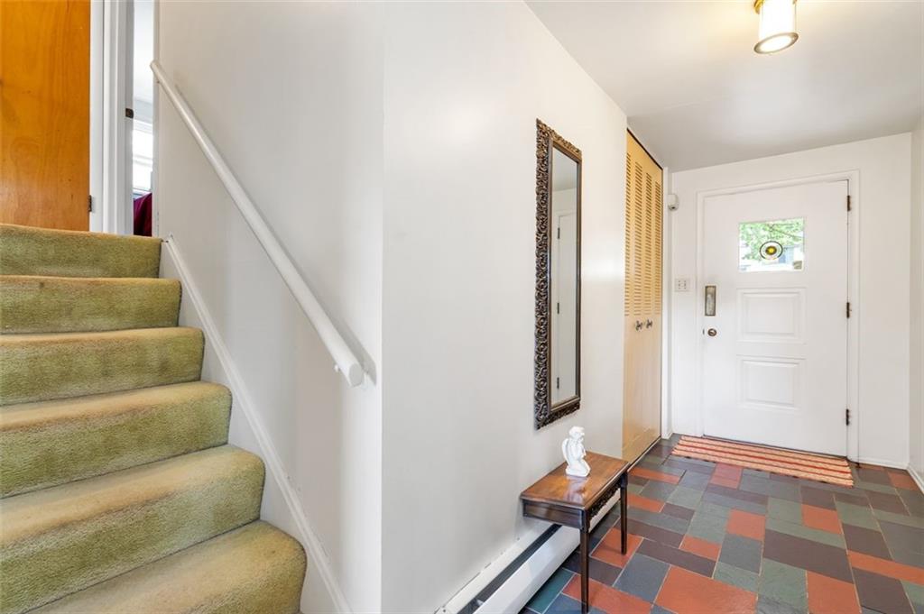 184 Parkedge Road Pittsburgh, PA 15220 - Photo 11 of 25 Gallery Image 11