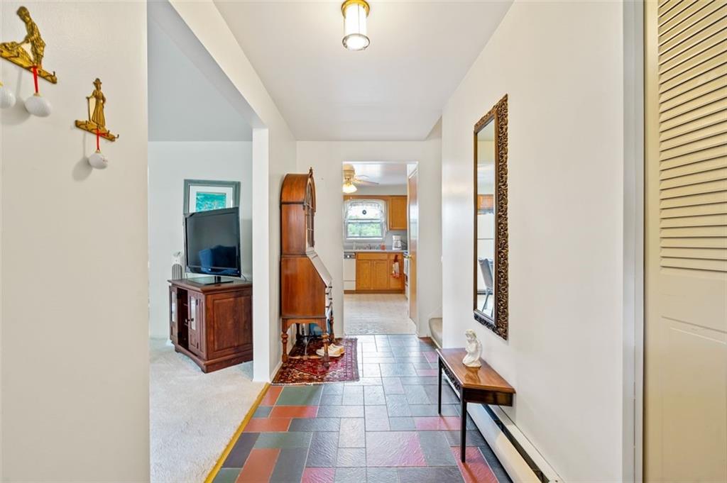 184 Parkedge Road Pittsburgh, PA 15220 - Photo 3 of 25 Gallery Image 3
