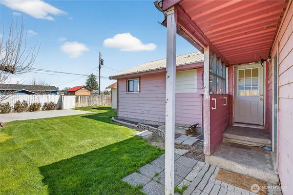 $280,000 | 417 H Street Southeast, Quincy, WA 98848