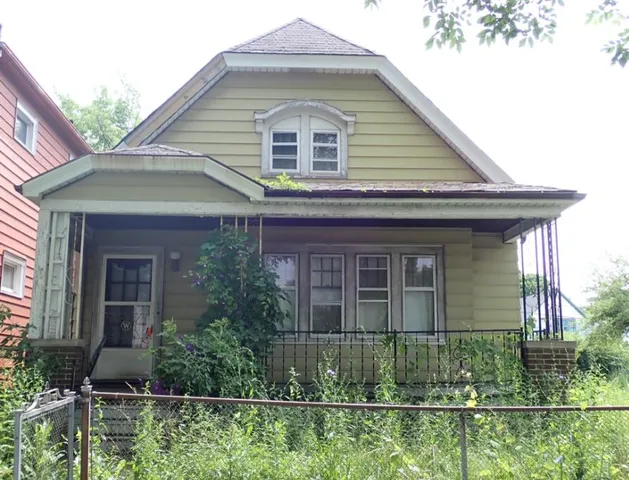 $32,700 | 3290 North 10th Street, Milwaukee, WI 53206