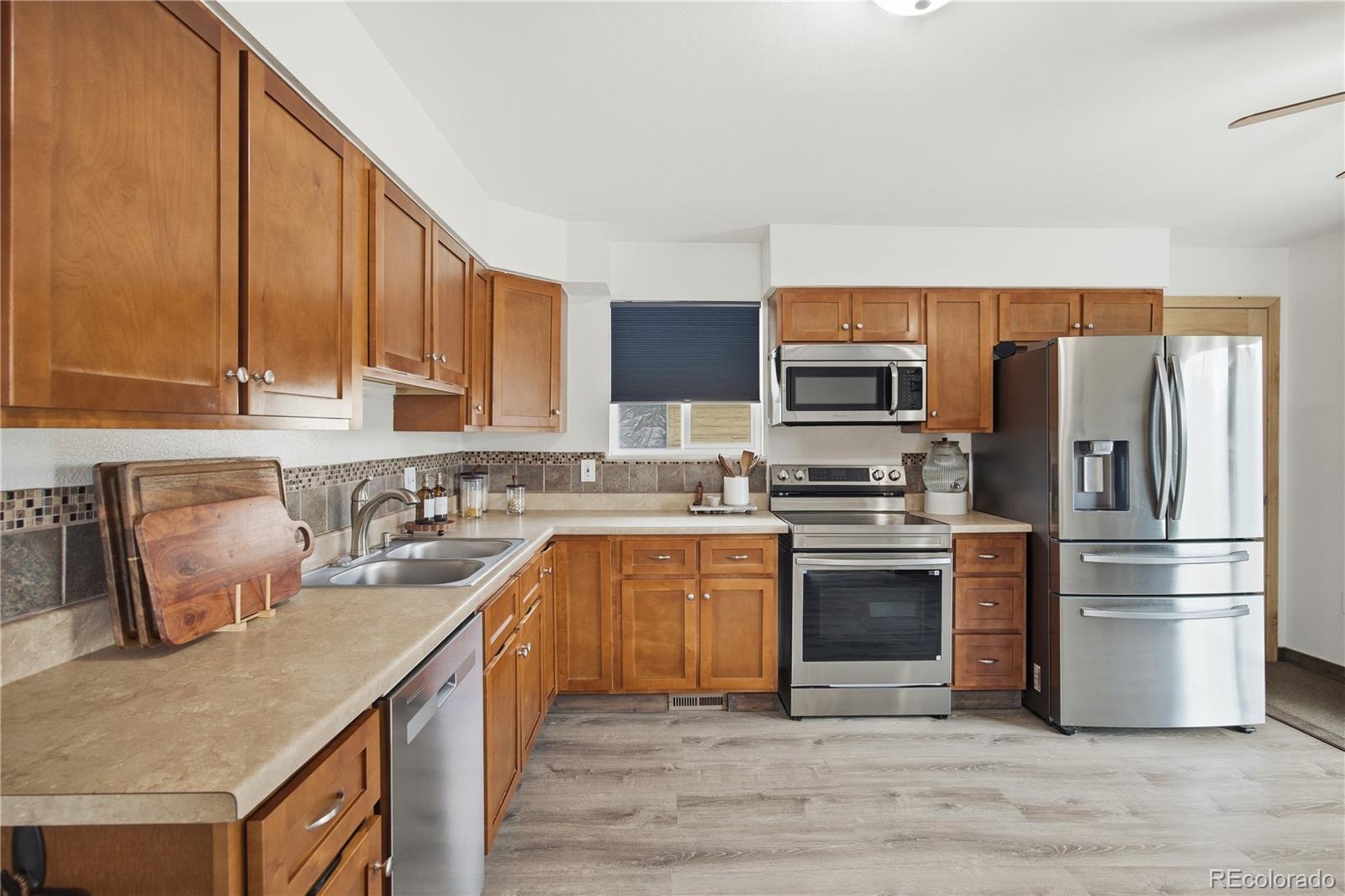 710 4th Street Bennett, CO 80102 - Photo 10 of 35