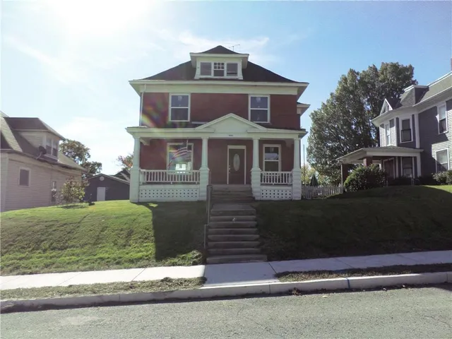 $216,500 | 1020 Santa Fe Street, Atchison, KS 66002