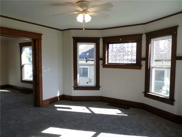 $194,900 | 1020 Santa Fe Street, Atchison, KS 66002