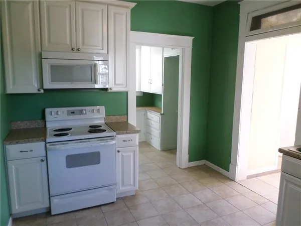 $194,900 | 1020 Santa Fe Street, Atchison, KS 66002