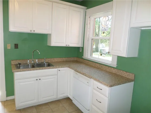 $216,500 | 1020 Santa Fe Street, Atchison, KS 66002