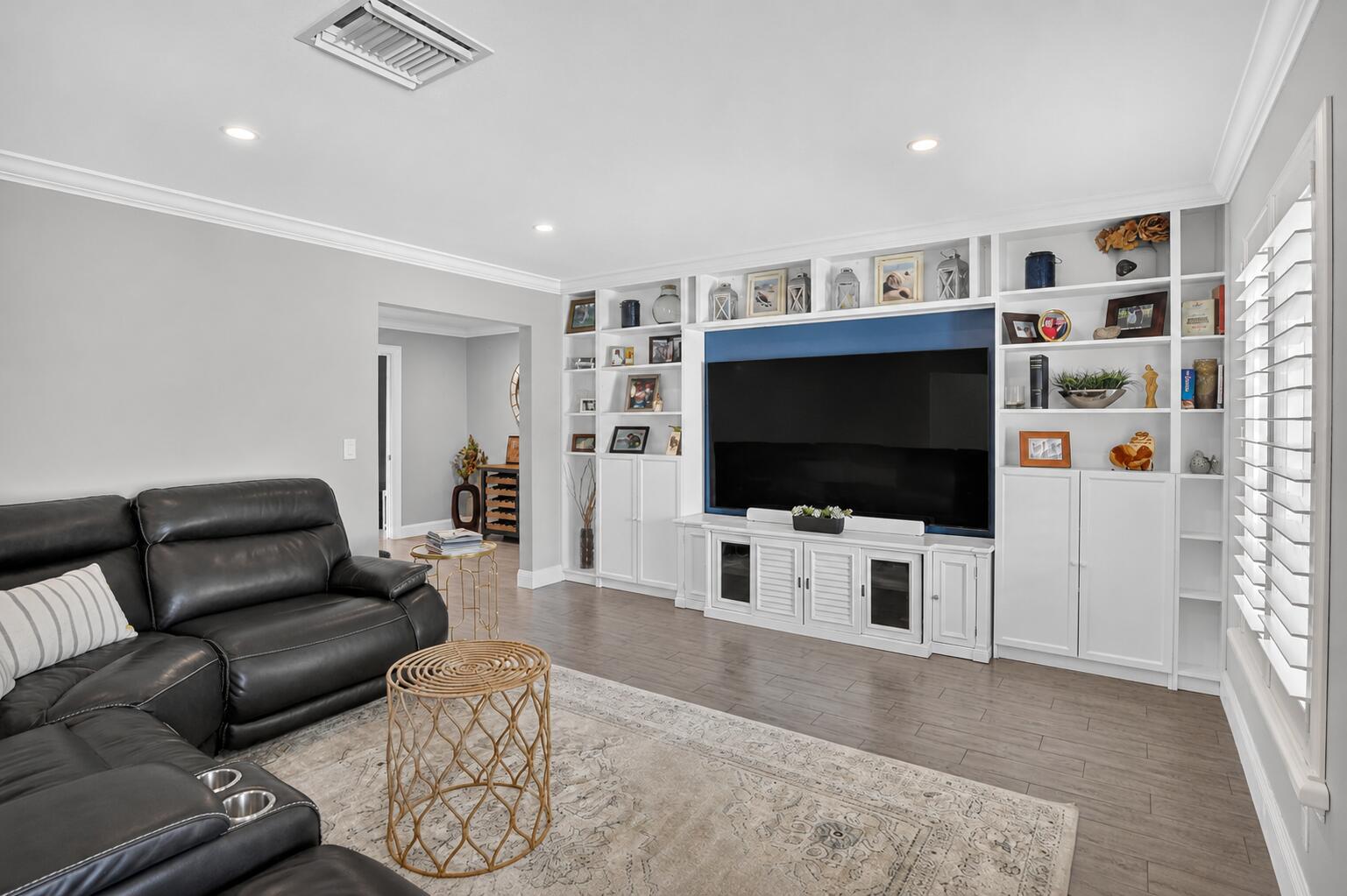 631 Southwest 17th Street Boca Raton, FL 33486 - Photo 4 of 29 Living Room
