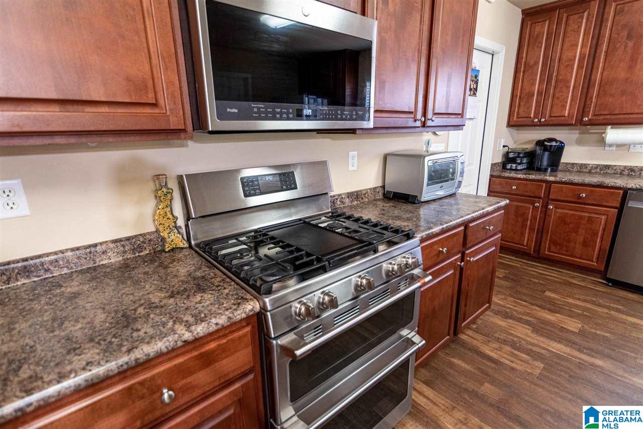 302 Tanglewood Circle Alabaster, AL 35007 - Photo 8 of 29