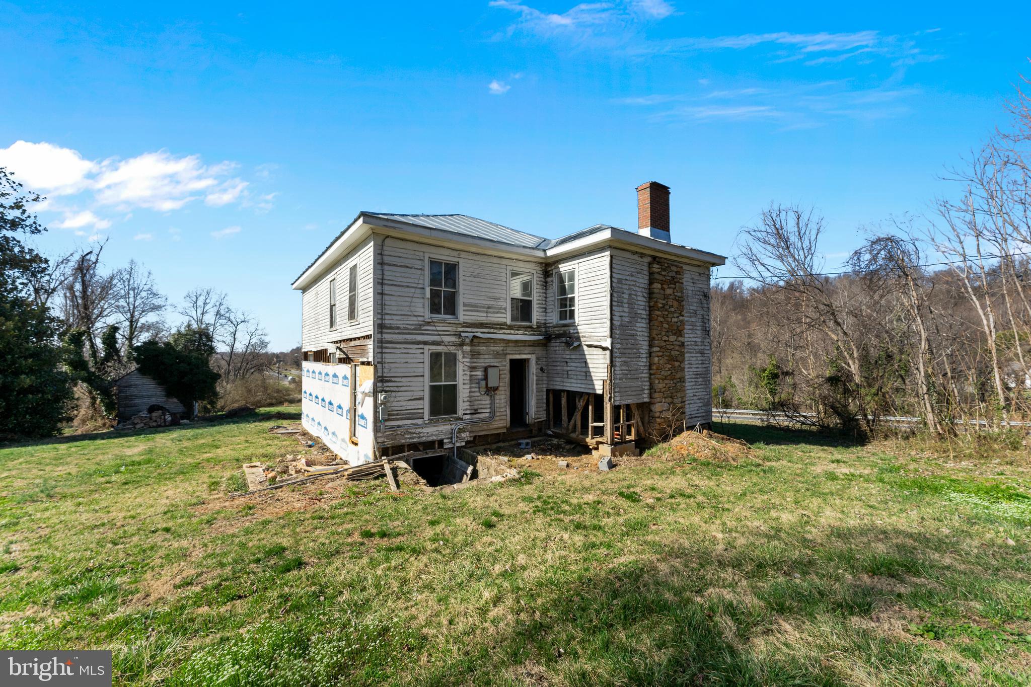 31 Orchard Road Lovingston, VA 22949 - Photo 14 of 21 Side/Back Of The House