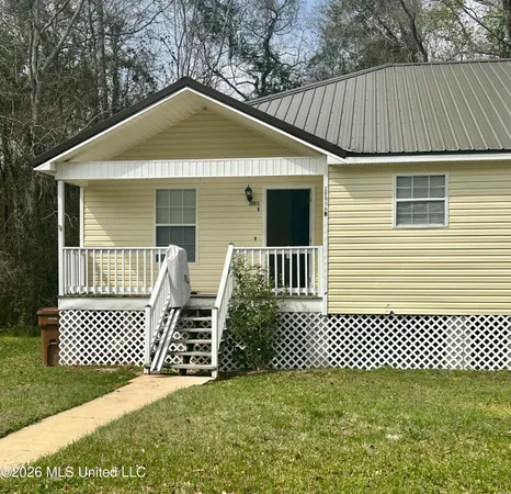 $1,200 | 20015 Sunshine Drive, Unit B, Long Beach, MS 39560