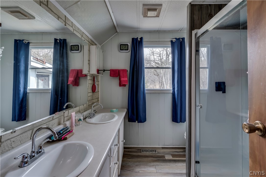 20710 Reasoner Road Brownville, NY 13601 - Photo 16 of 40 Bath