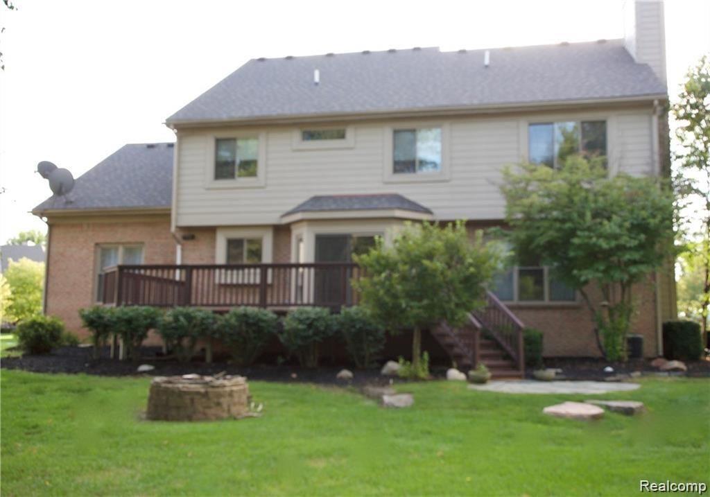 6627 Ridgewood Court Clarkston, MI 48348 - Photo 2 of 38