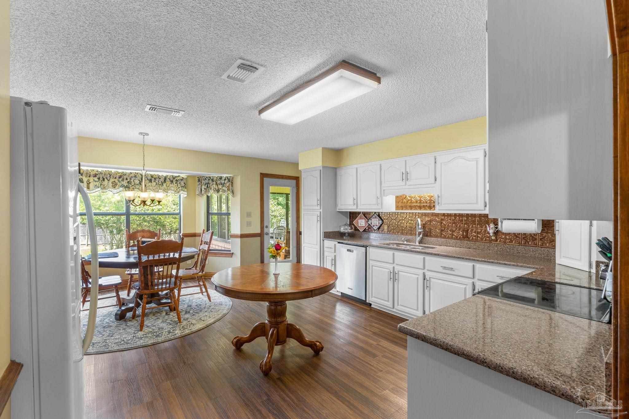 5816 Forest Ridge Drive Pensacola, FL 32526 - Photo 14 of 55