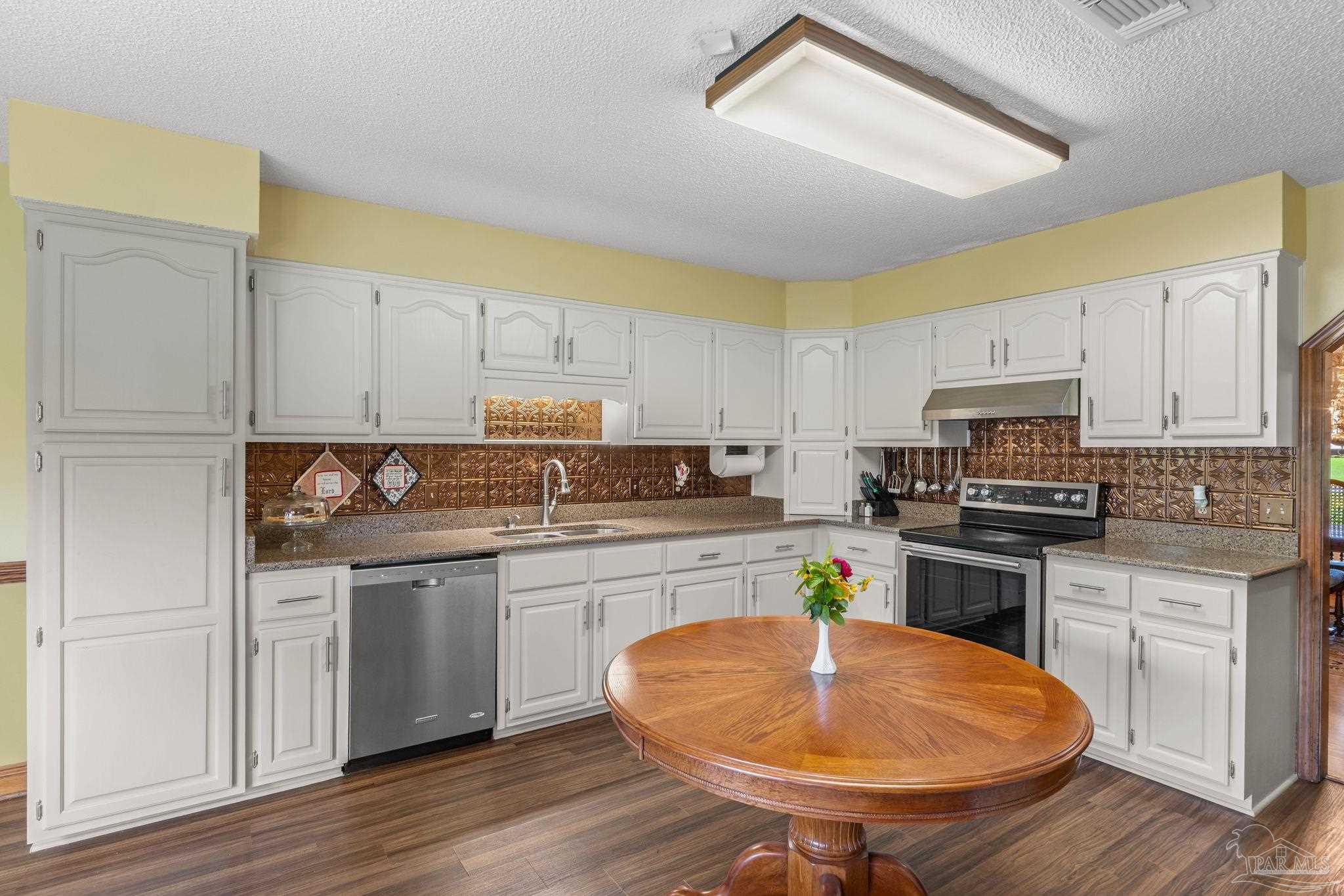 5816 Forest Ridge Drive Pensacola, FL 32526 - Photo 15 of 55