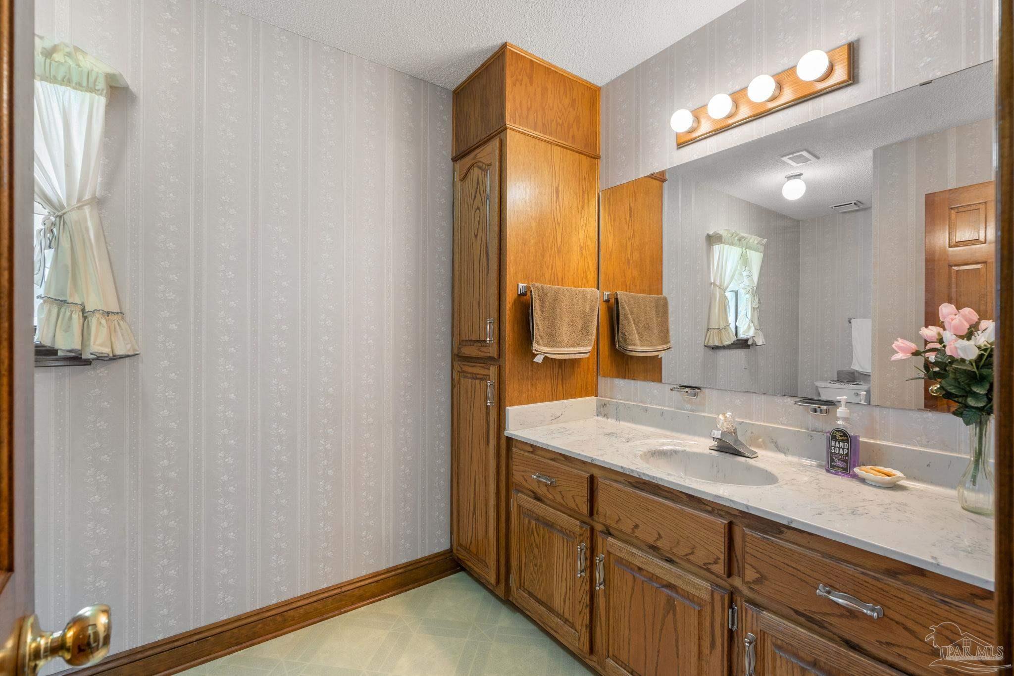 5816 Forest Ridge Drive Pensacola, FL 32526 - Photo 42 of 55