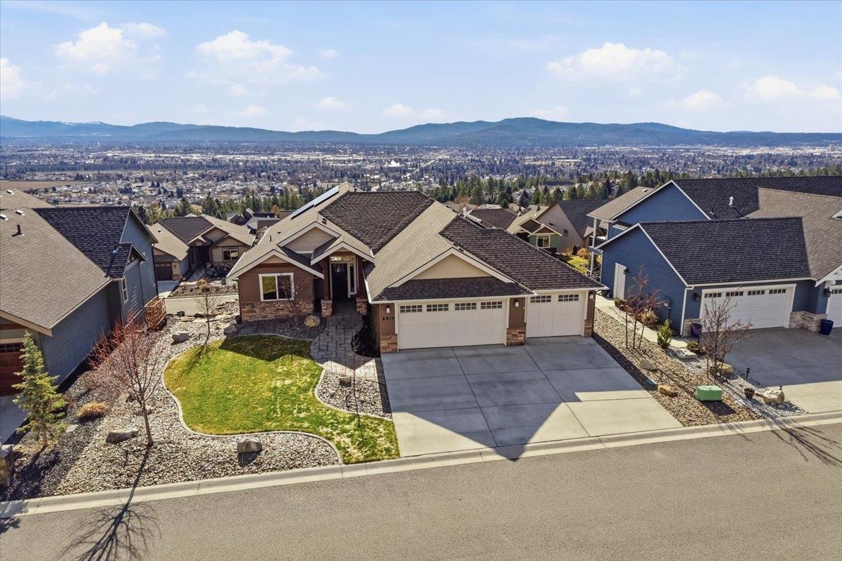 8814 East Ridgeline Lane Spokane, WA 99217 - Photo 2 of 49