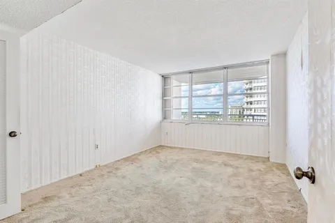 $235,000 | 18031 Biscayne Boulevard, Unit 1104, Aventura, FL 33160