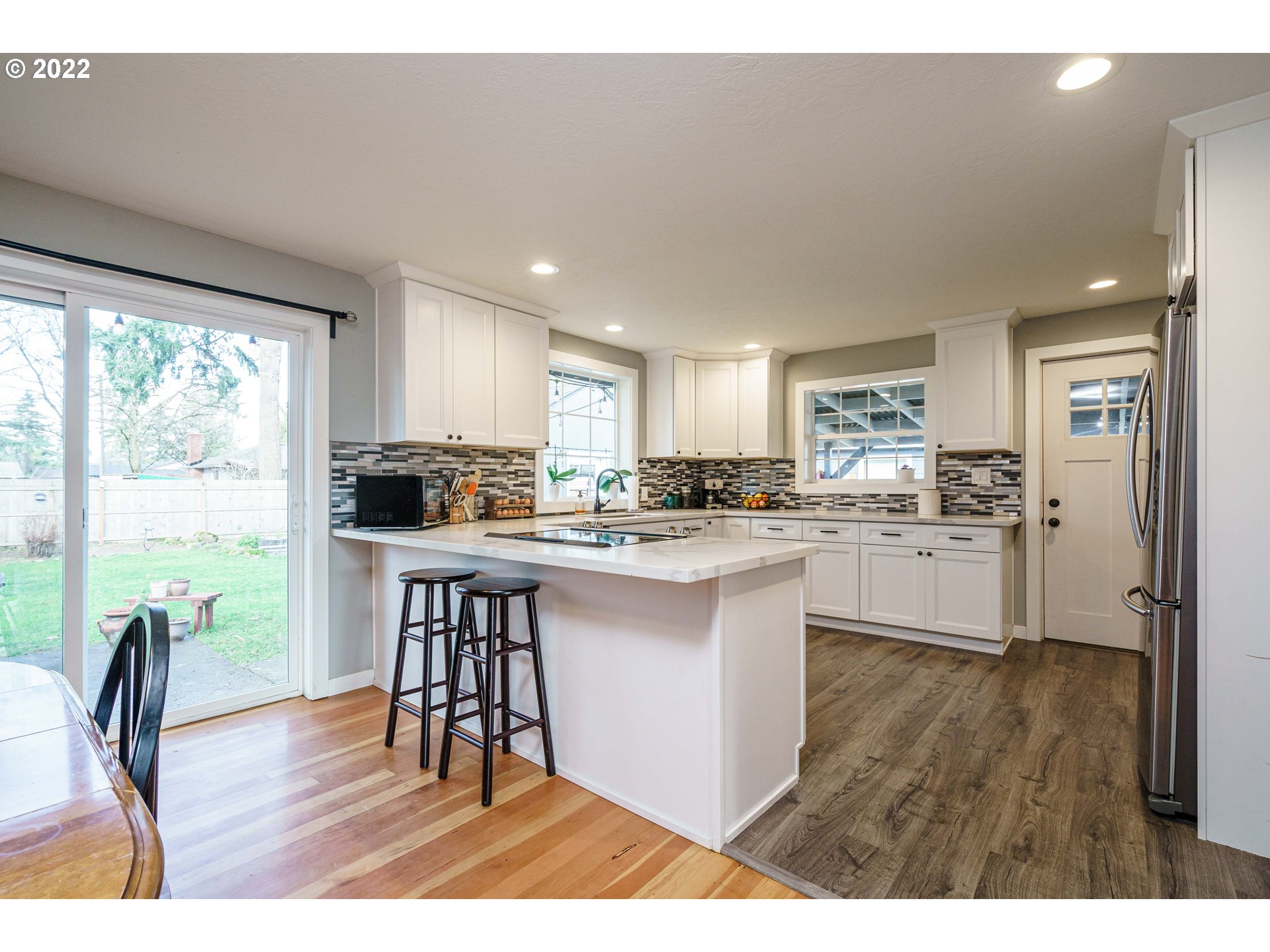 8563 Southeast Roots Road Clackamas, OR 97015 - Photo 11 of 30 Gallery Image 11