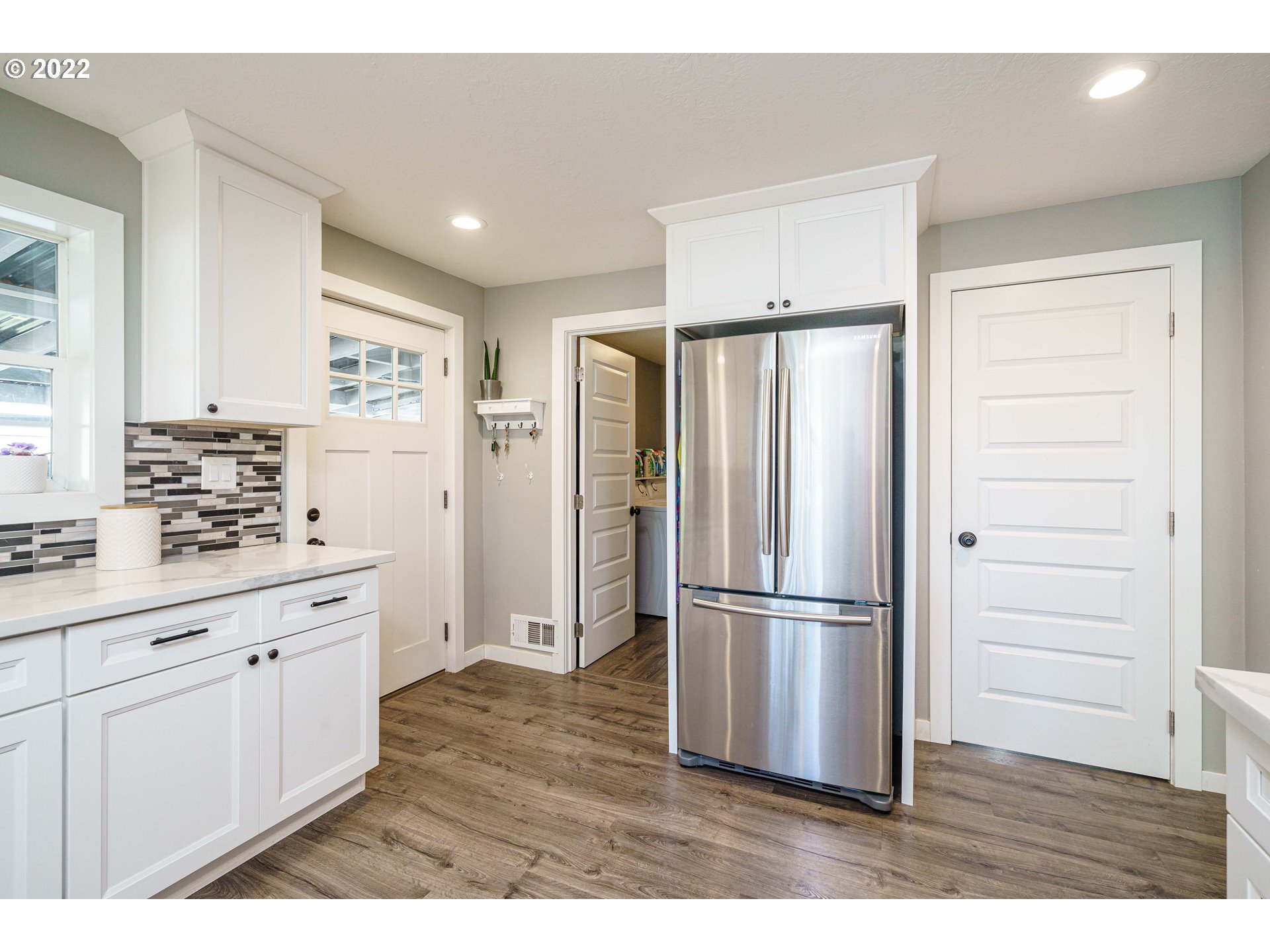 8563 Southeast Roots Road Clackamas, OR 97015 - Photo 13 of 30 Gallery Image 13