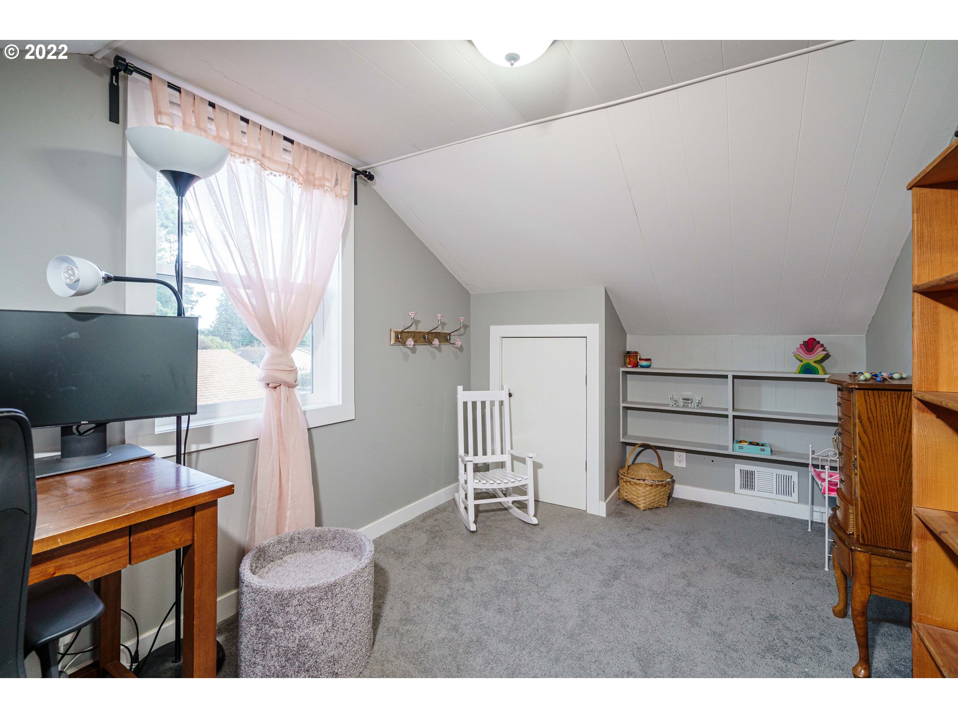 8563 Southeast Roots Road Clackamas, OR 97015 - Photo 27 of 30 Gallery Image 27