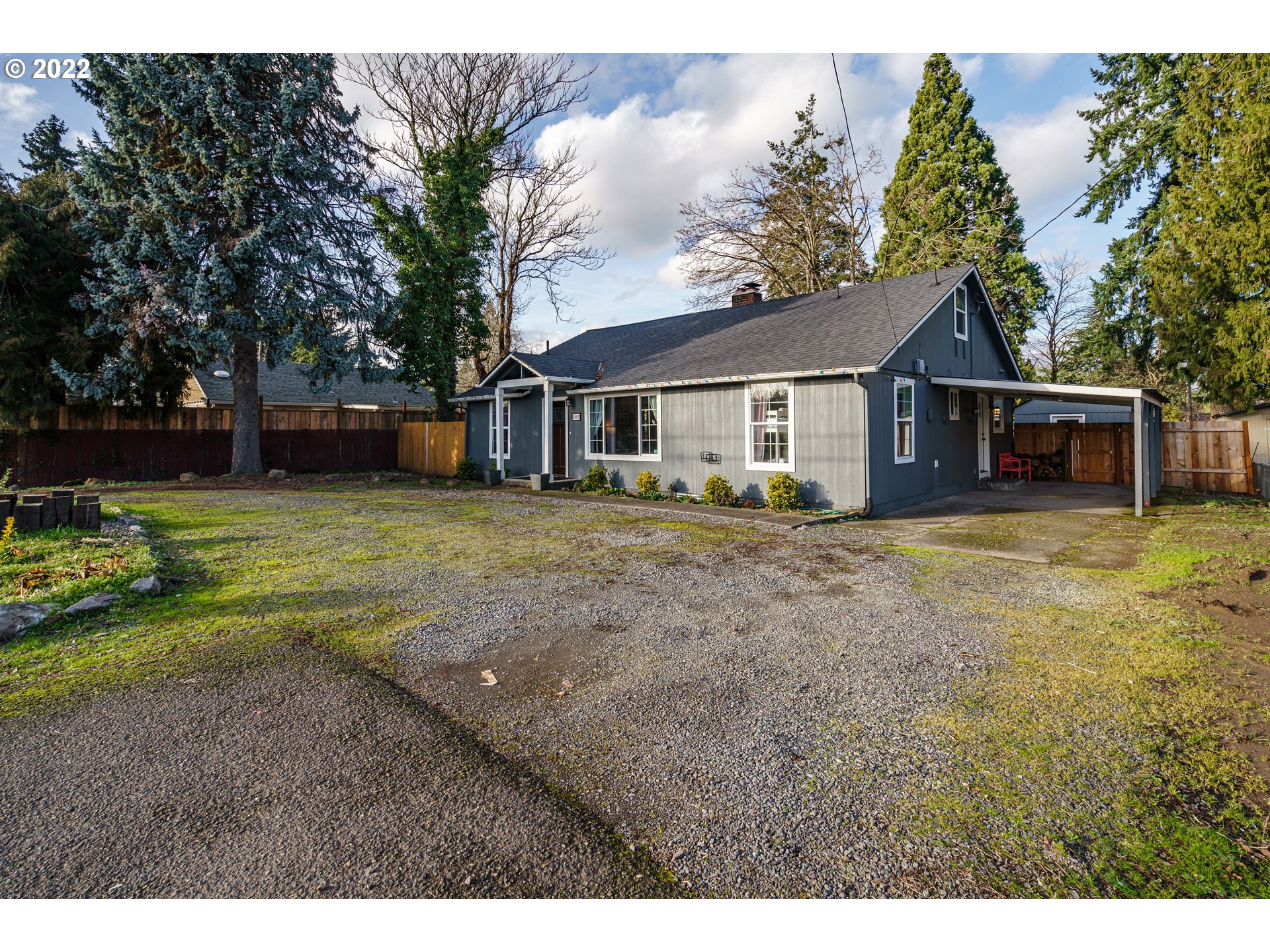 8563 Southeast Roots Road Clackamas, OR 97015 - Photo 3 of 30 Gallery Image 3