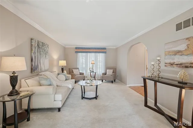 $550,000 | 12848 Haverton Drive, Creve Coeur, MO 63141